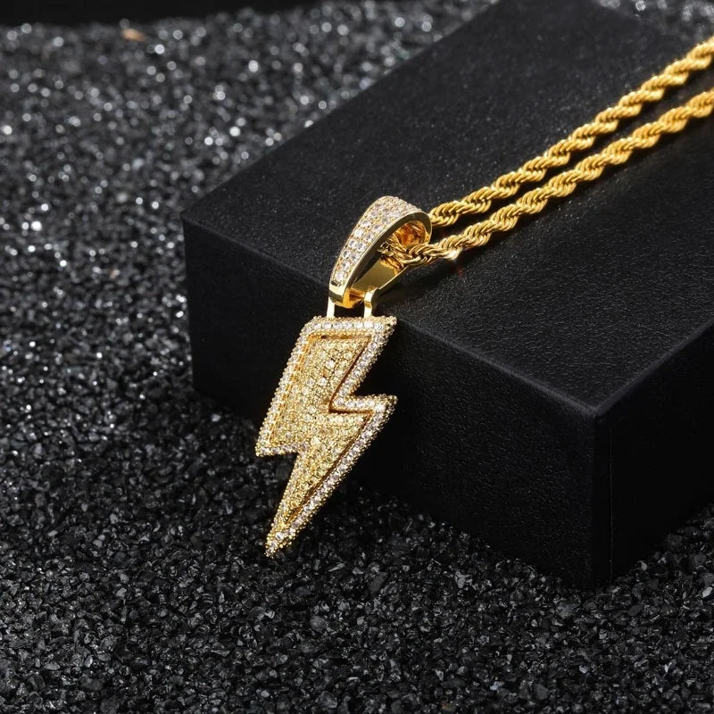 Collier « Strike »