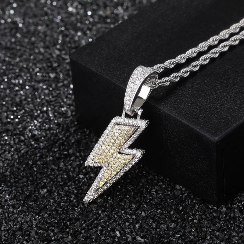Collier « Strike »